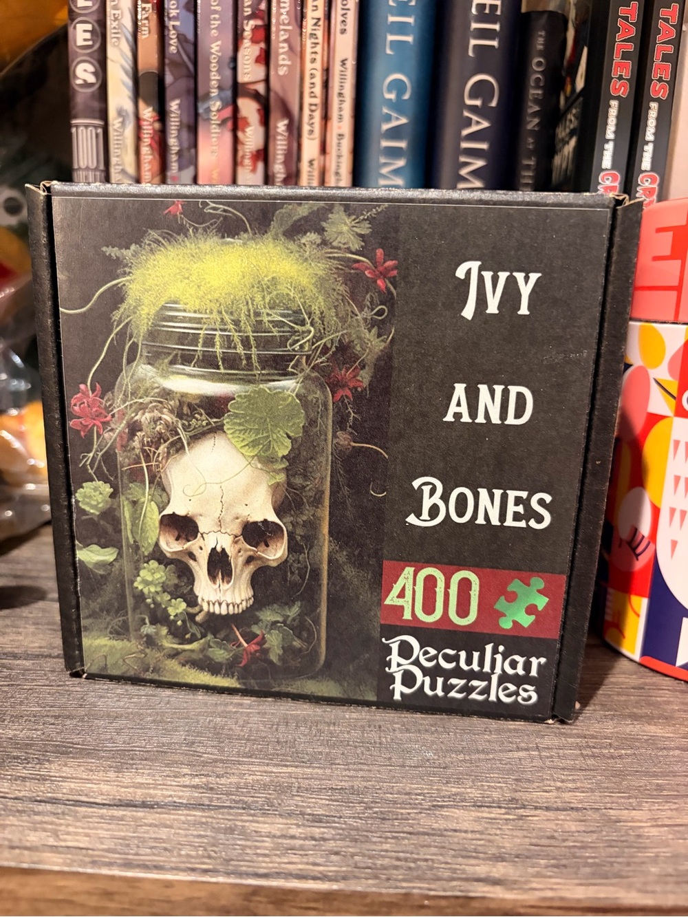 400-Piece Puzzle Ivy and Bones